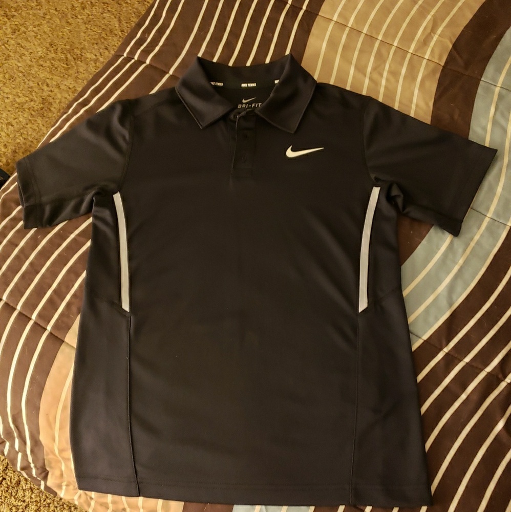Boy's Nike Collared Shirt